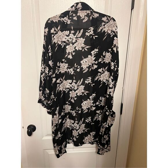 New Spiritual Gangster Maya Tie Front Kimono Robe Pockets Black Floral One Size - Picture 9 of 12